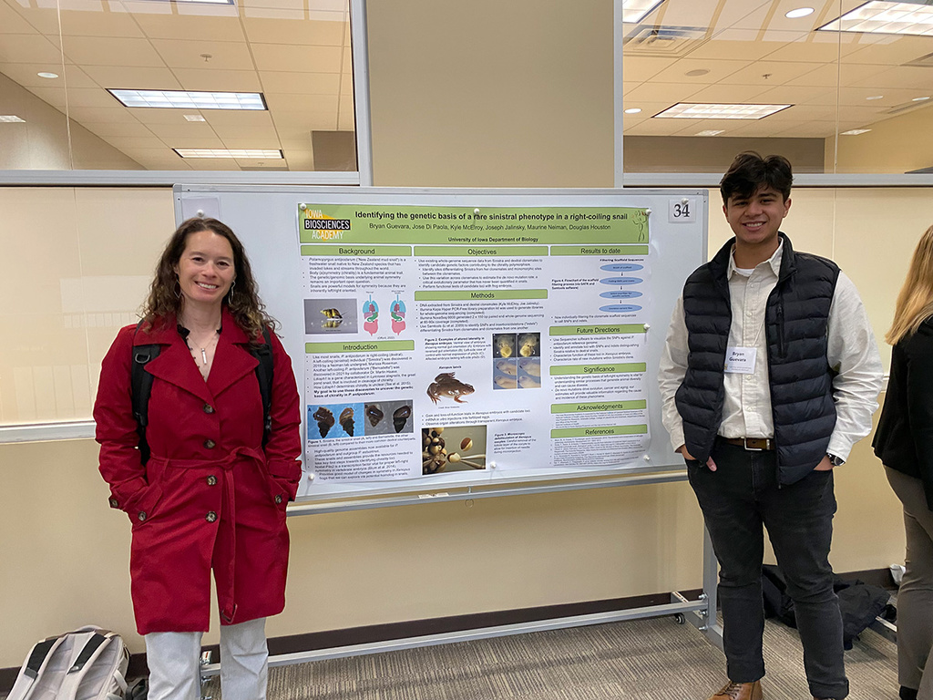 Bryan Guevara and Maurine Neiman SURF 2022 poster session